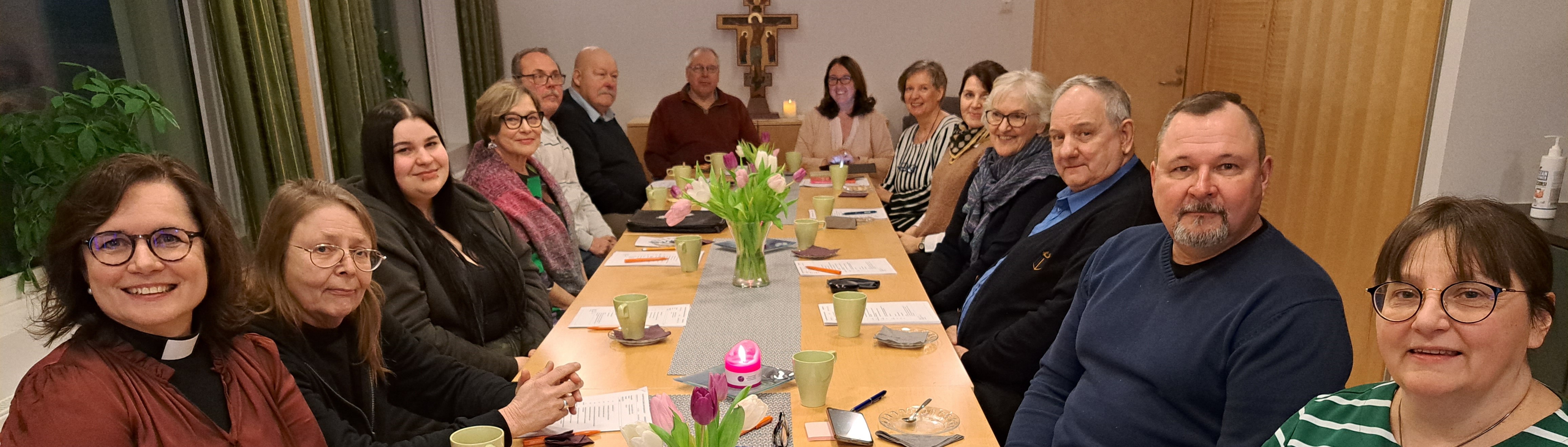 Raaseporin suomalaisen seurakunnan seurakuntaneuvosto kokoonpano